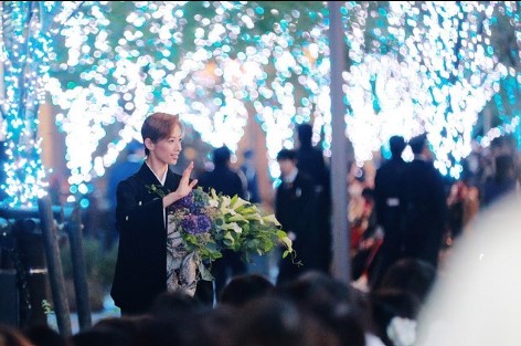 【お姫様育ち】明日海りおの年収がヤバい！名家育ちで親族に国会議員！？